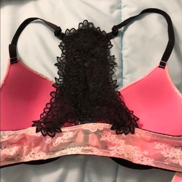 Pink bra - Picture 2 of 2